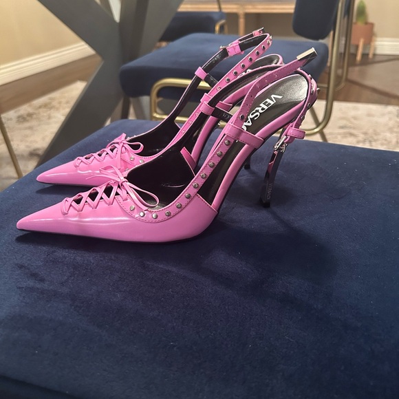 Versace Laced Pin-point Slingback Pumps Size 37.5 - Picture 2 of 6